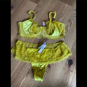 Victoria Secret panty and bra set